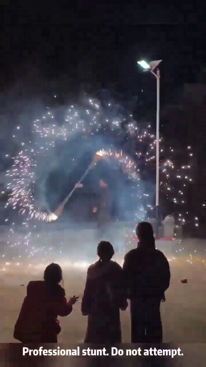 Fireworks, acrobatics and martial arts bring Monkey King Myth to life