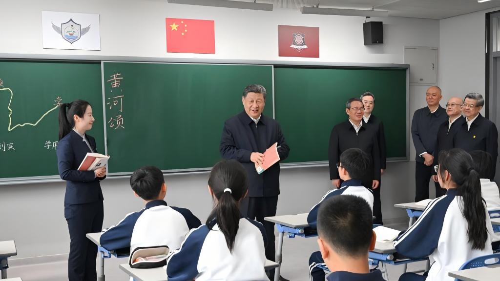 Xi visits Xiong'an campus of Beijing No. 4 High School