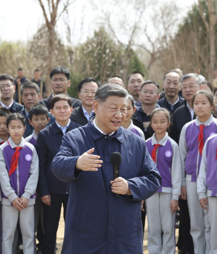 Xi joins tree-planting activity in Beijing