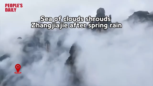 Sea of clouds shrouds Zhangjiajie after spring rain