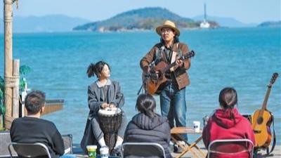 Art and culture help revitalize China's countryside villages