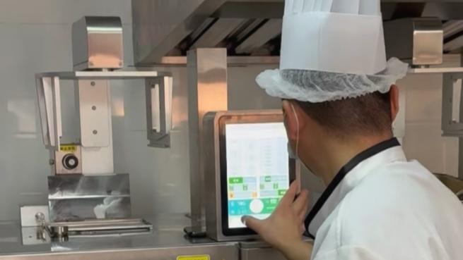 AI-powered community canteen brings smart dining to Beijing neighborhood