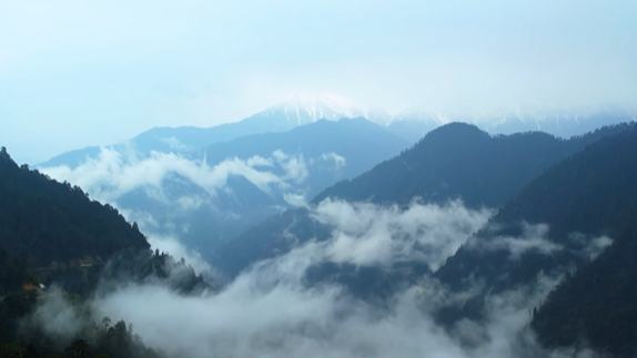 Flying over Nujiang in 60 seconds: Exploring snow mountains and a grand canyon in SW China's Yunnan