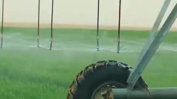 Green circles turn desert edge into farmland