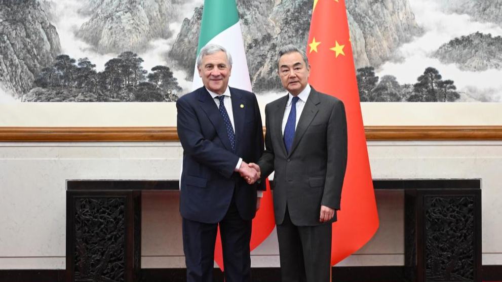 Bringing U.S., Iran back to talks is top priority: China's top diplomat