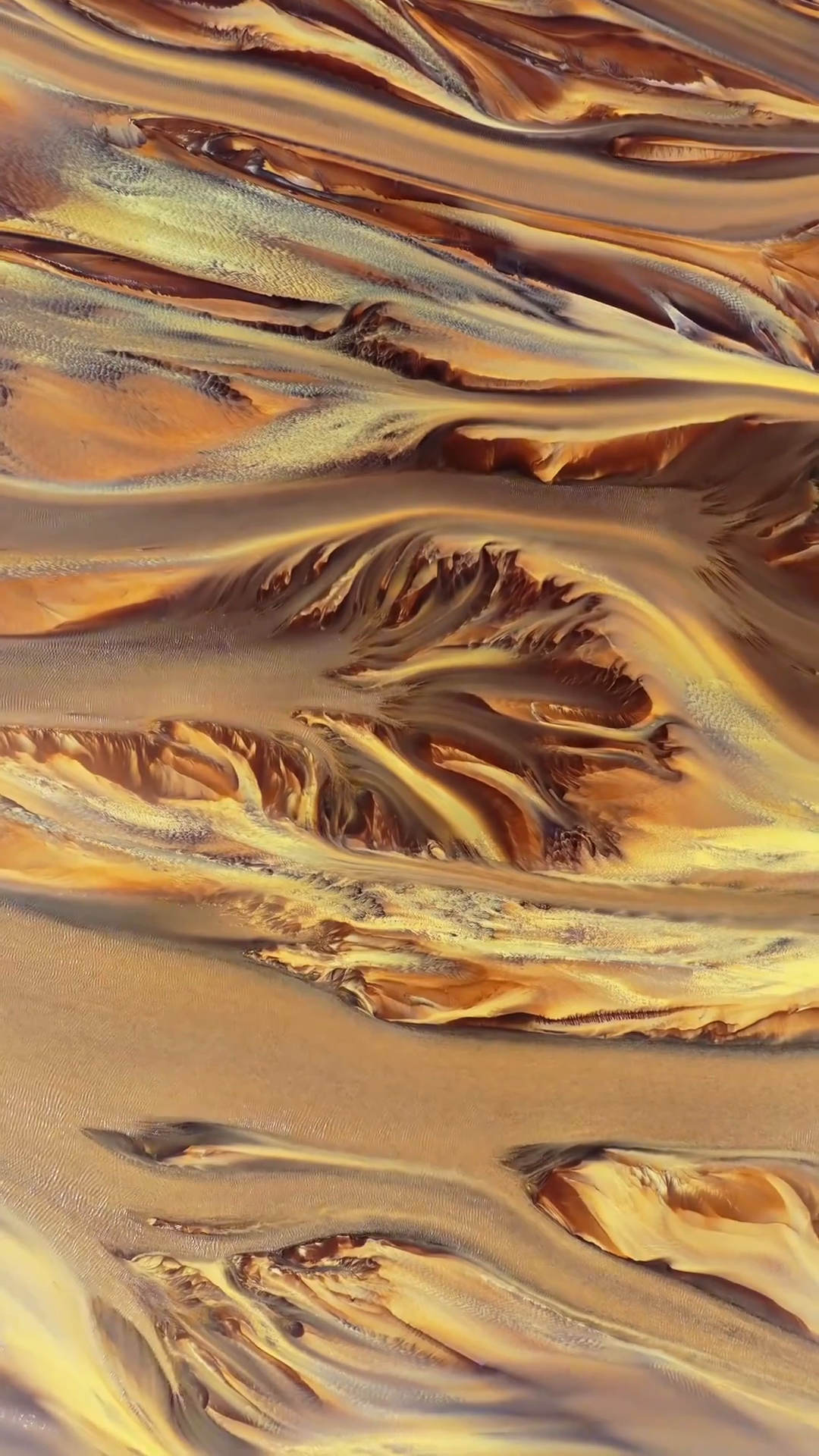 Qiantang River's fleeting masterpiece