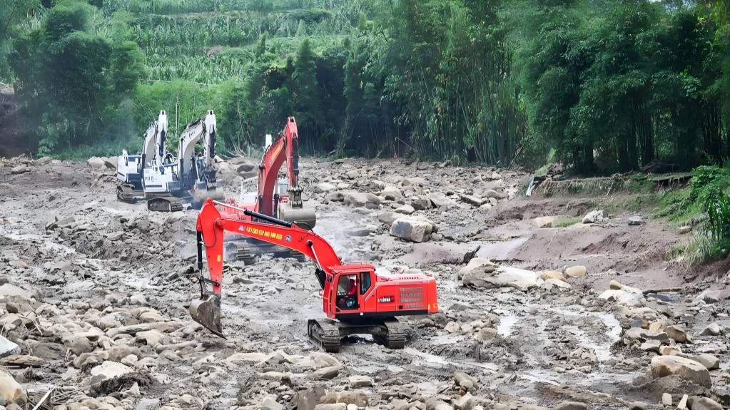 Rescue underway in China's Chongqing after severe rainstorm