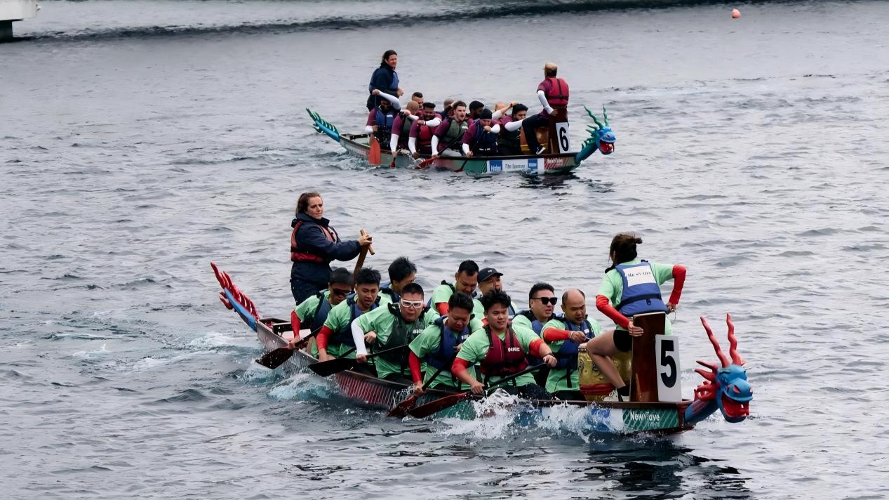 Guangzhou dragon boat teams make waves in UK, claim championship at Britain's largest Duanwu Festival race