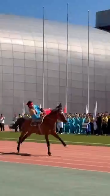 Mane event: Equestrian students steal show at sports meet opener