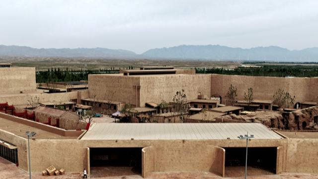 Immersive theater village inspired by poverty alleviation story opens in NW China's Ningxia
