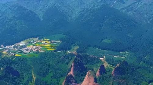 Towering peaks and emerald lakes define Kanbula Geopark