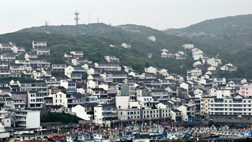 Island in E China's Zhejiang turns fading fishing trade into thriving tourism draw