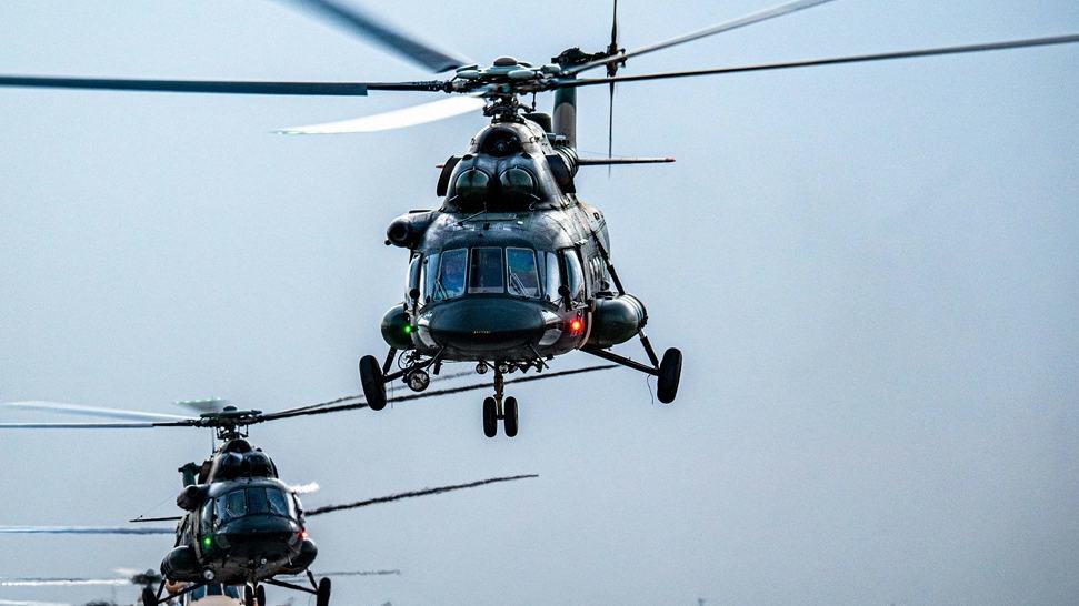 Transport helicopters in flight training
