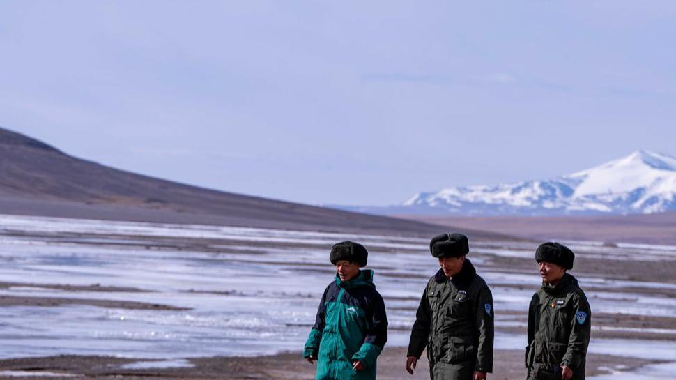 Volunteer herders guard source of Yangtze River