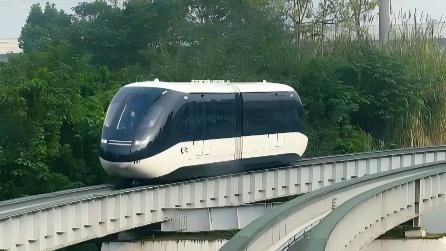 Ride the world's first driverless SkyShuttle in Chongqing
