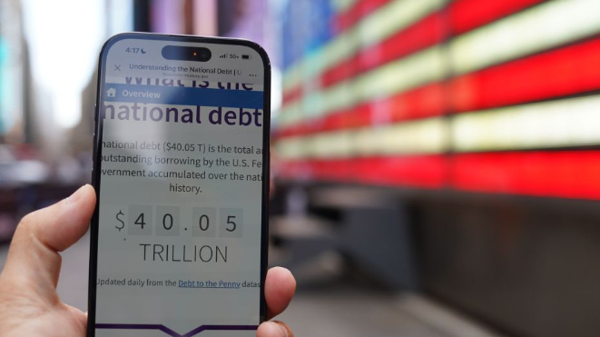 U.S. national debt tops 40 trillion USD for first time in history