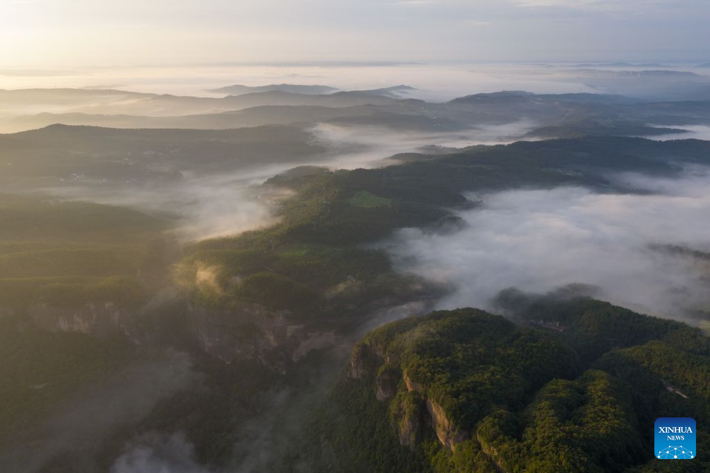 Scenery of mountains shrouded in clouds and mist in China's Sichuan
