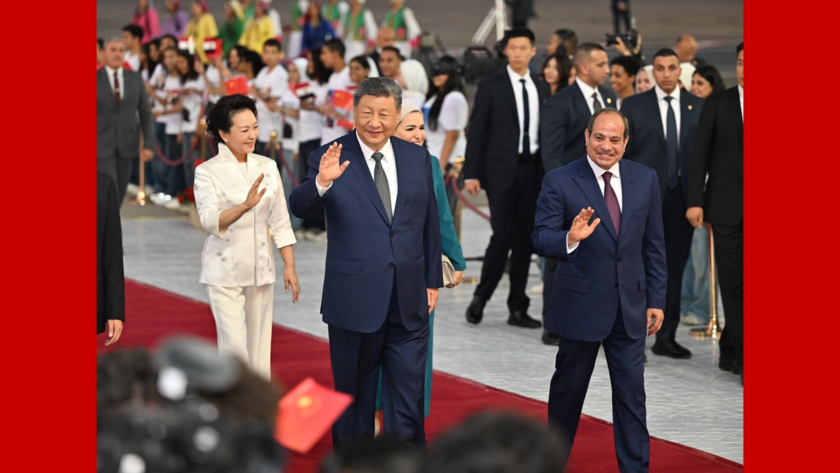 Xi arrives in Cairo for state visit to Egypt