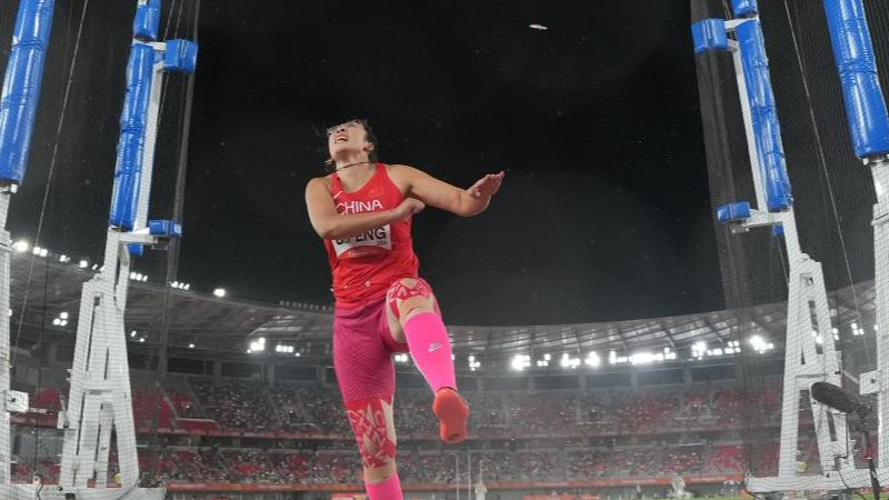 China sweeps sprint relays as two Games records fall