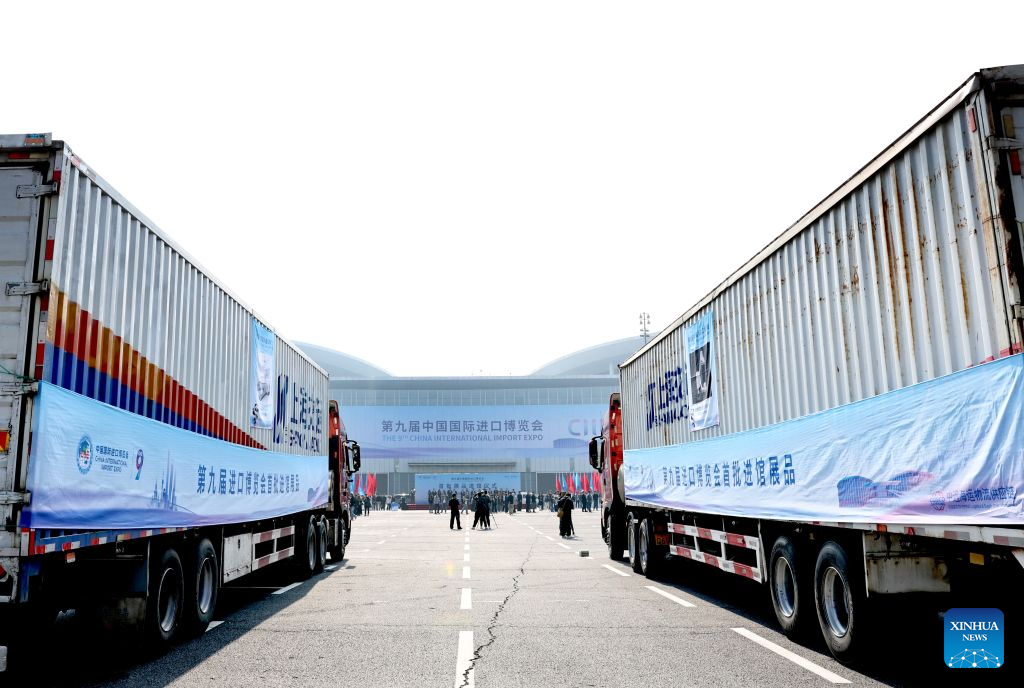 1st batch of exhibits for upcoming 9th CIIE arrives in Shanghai