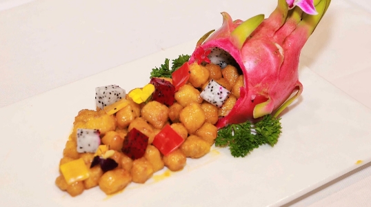Creative dishes steal the show at culinary competition in Zhengzhou