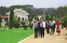 cgsby.jpg (22428 bytes)