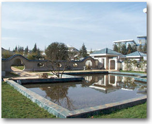 pengjingyuan.jpg (22373 bytes)