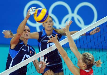 Italy scores 2nd win in women\'s volleyball with return of Aguero