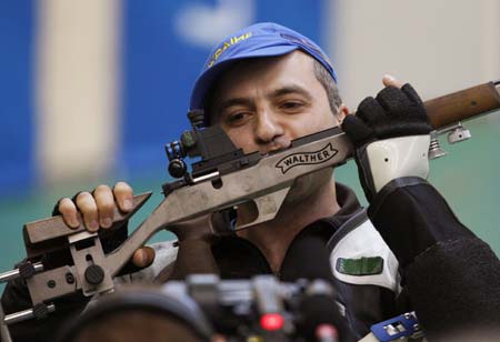Ukrainian Ayvazian wins men\'s 50-meter rifle prone gold
