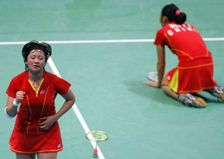 Wei/Zhang win bronze in women\'s doubles at badminton tournament