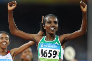 Ethiopia\'s Dibaba completes golden double