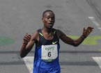 Kenyans win men\'s, women\'s half marathon at Medellin