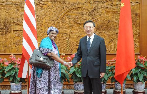 Chinese FM meets with Liberian counterpart in Beijing 