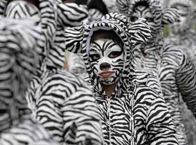 Wear "nature" parade in Manila