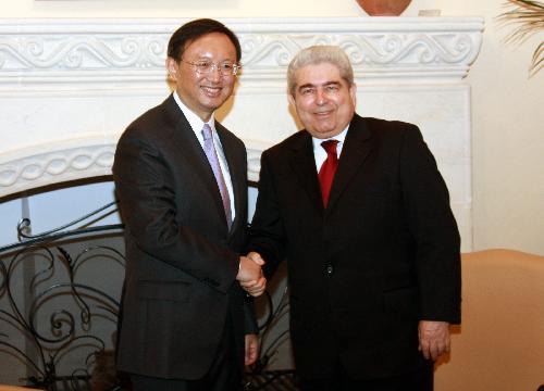 Chinese FM meets with Cypriot President, Cypriot counterpart in Nicosia