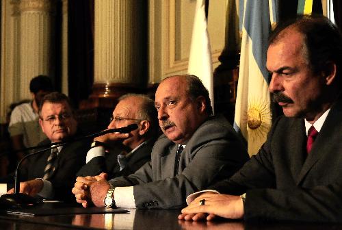 Argentine provisional president sworn in 