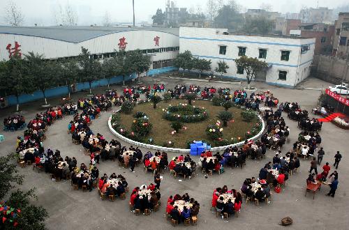 Free banquet for migrant workers to celebrate Xiaonian
