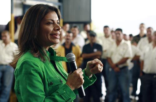 Chinchilla becomes Costa Rica's first female president