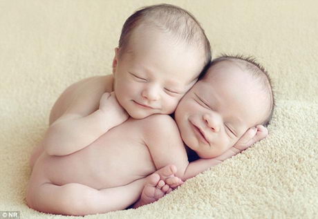 Lovely sleeping new born babies' pictures hot on internet