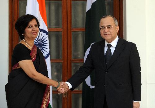India, Pakistan agree to continue dialogue