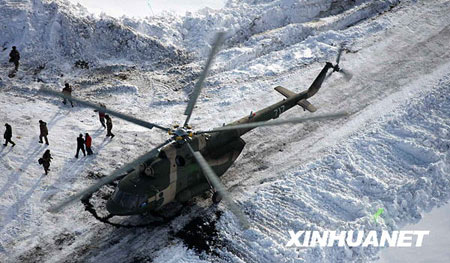 Over 400 people trapped by deadly avalanches in Xinjiang