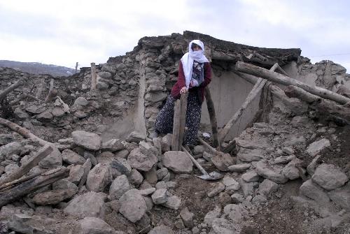 Turkey lowers quake death toll to 51 