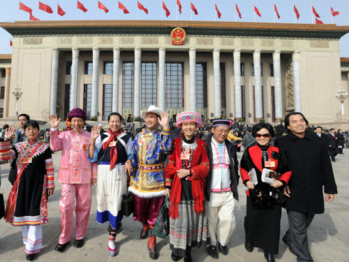 Members of CPPCC leave after session closes successfully 