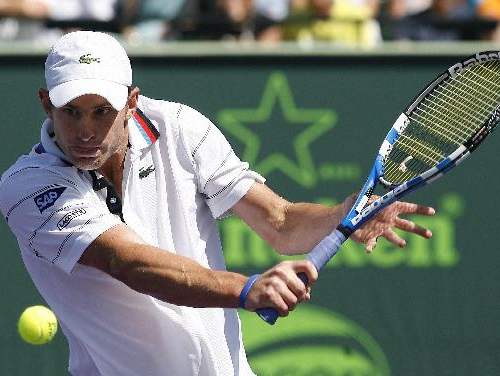 Roddick advances to final 8 at Sony Ericsson Open