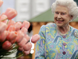 Queen Elizabeth visits Chelsea Flower Show