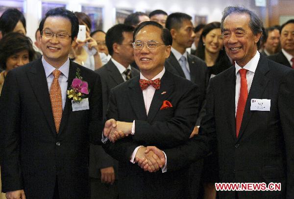HK CE, chairman of ABC attend listing ceremony in HK