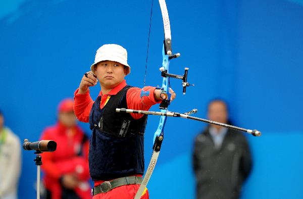 China's Dong Zhi Men's wins men's archery individual recurve standing title 