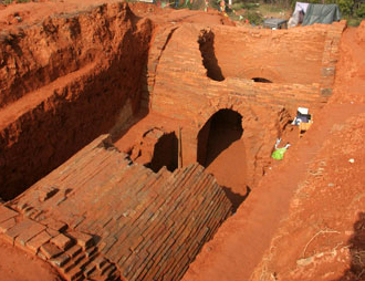 Tomb from Three Kingdoms period unearthed in Zhejiang
