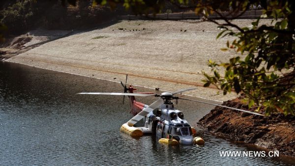 Helicopter makes emergency landing in HK reservoir