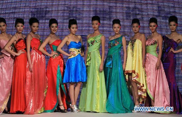 Fashion show themed in "City and Color" held in Sanya